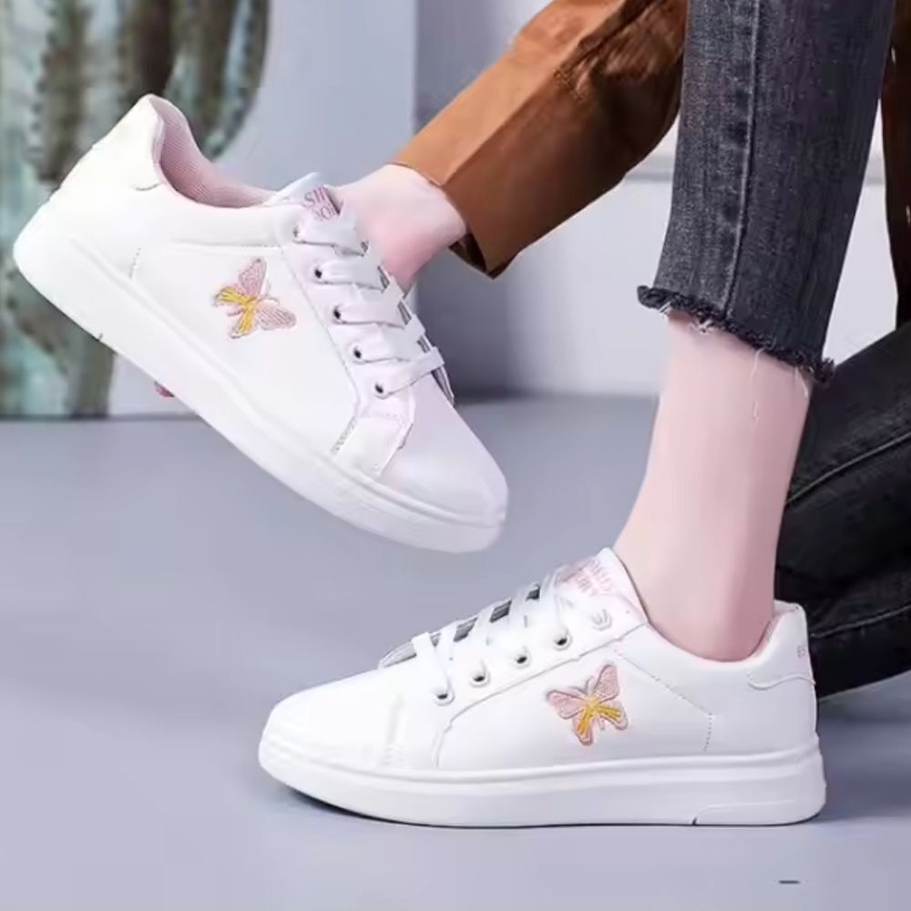 BRAND NEW STEVE MADDEN LACE UP KIDS ROUND TOE BUTTERFLY SNEAKER